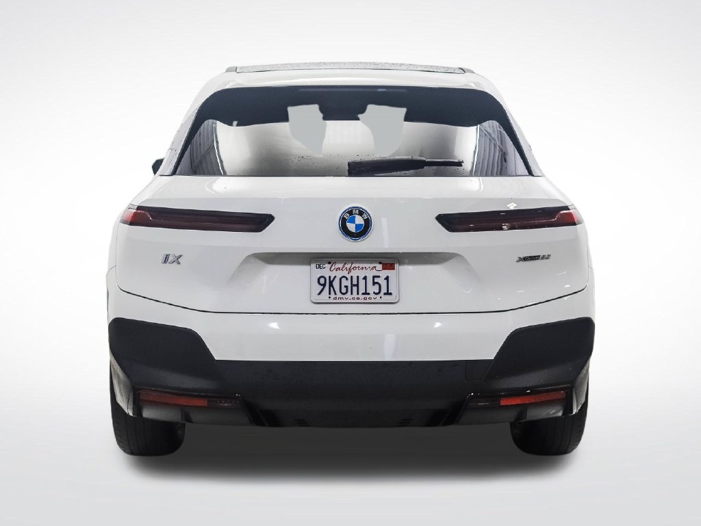 Certified 2024 BMW iX xDrive50 w/ Premium Package AWD/4WD image 4