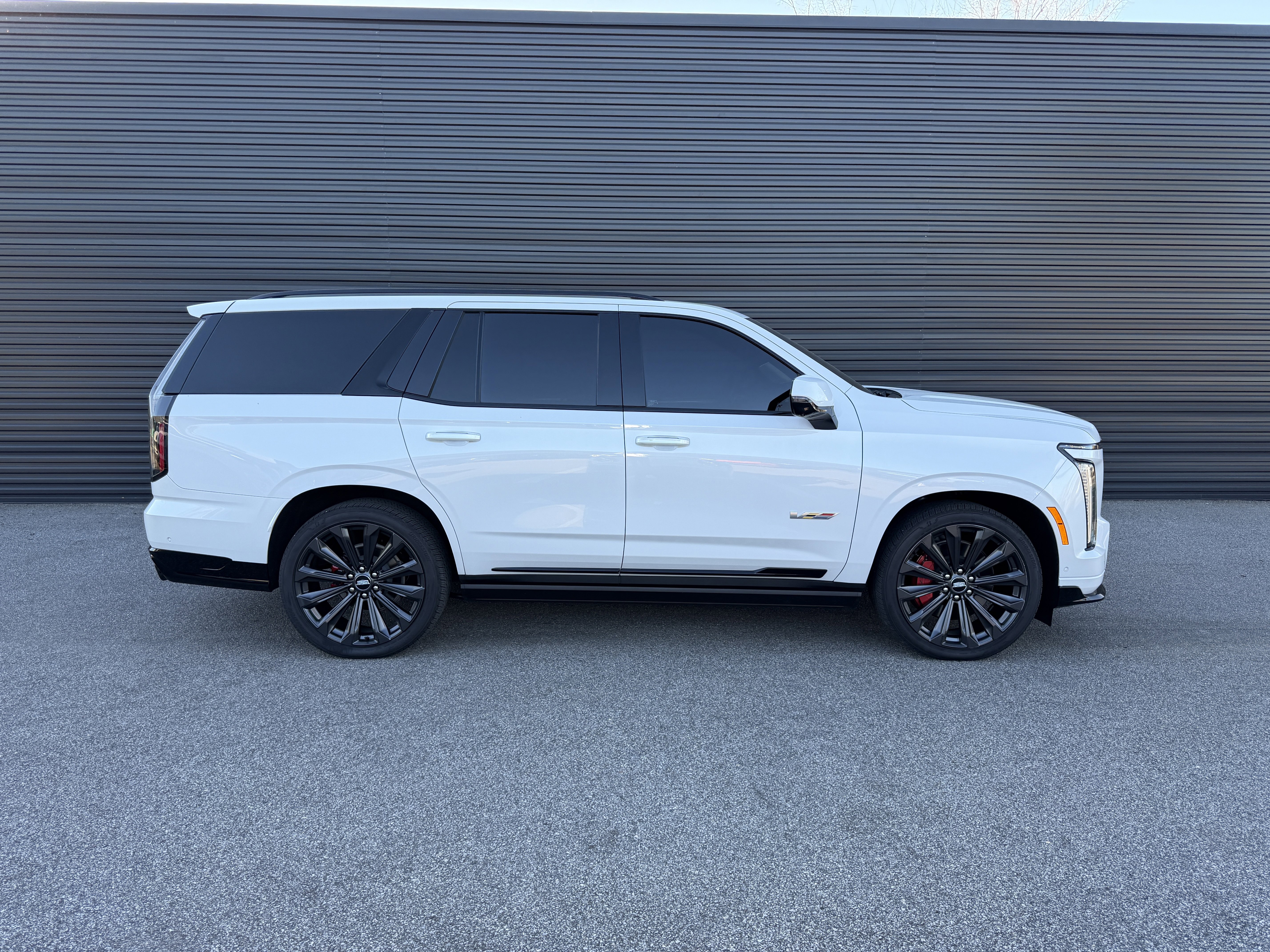 Used 2025 Cadillac Escalade V image 8