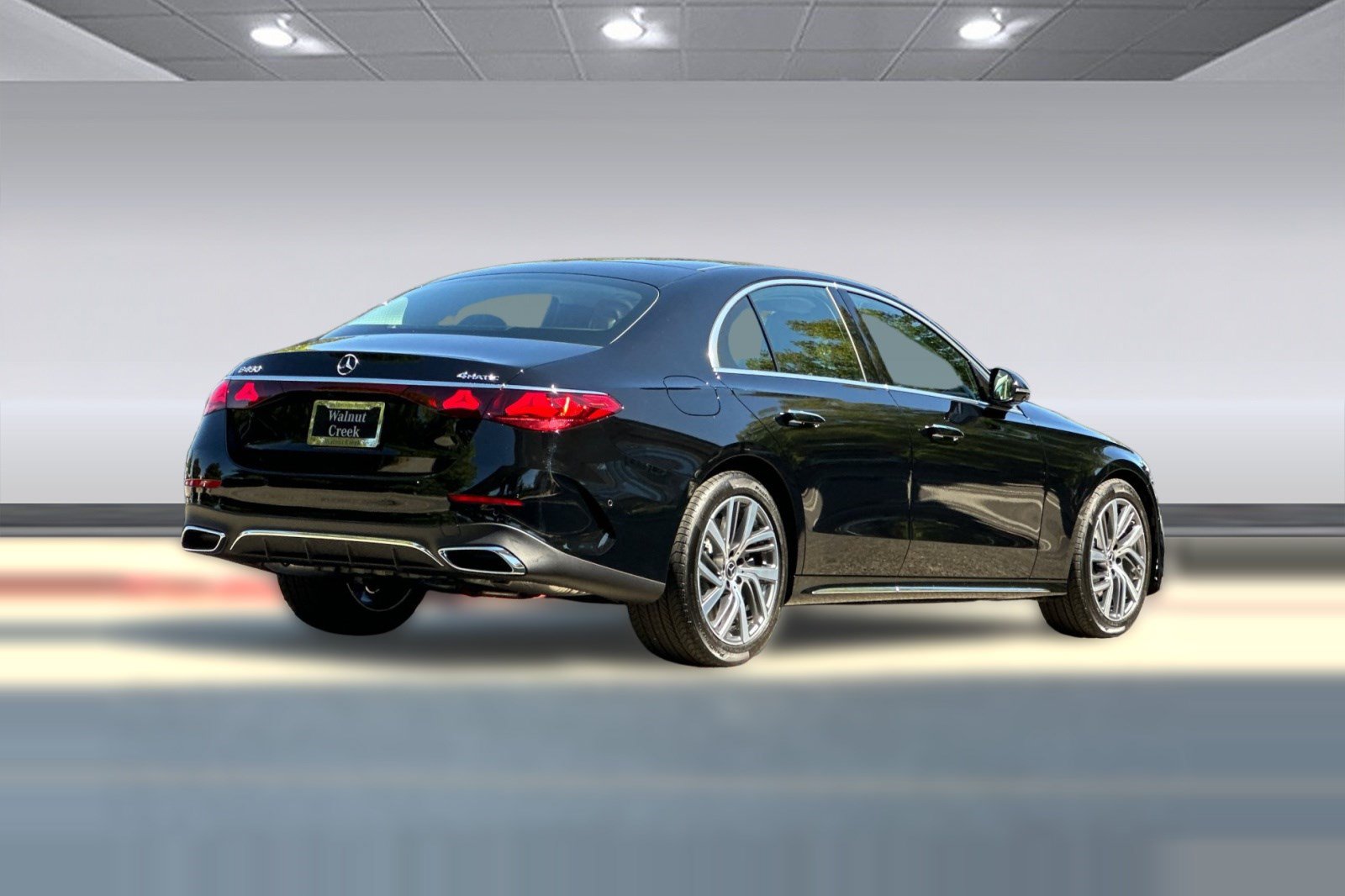 New 2026 Mercedes-Benz E 450 4MATIC Sedan image 9