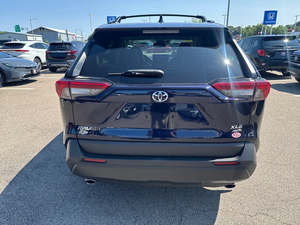Used 2023 Toyota RAV4 XLE Premium AWD/4WD image 6