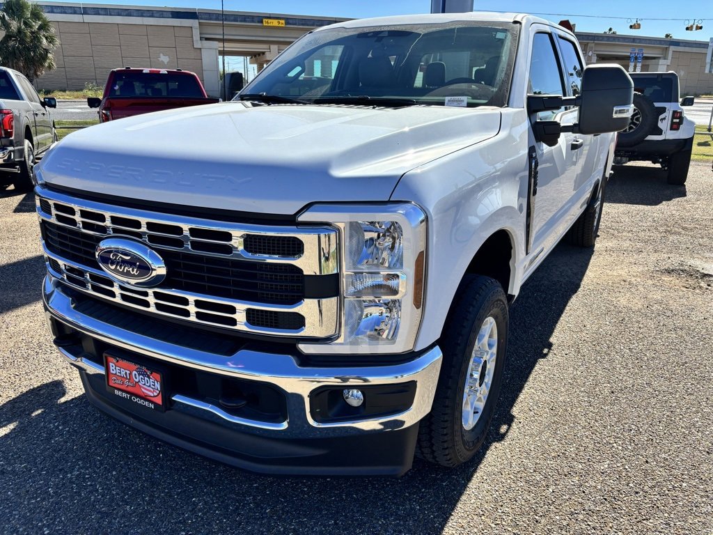New 2026 Ford F250 4x4 Crew Cab Super Duty image 3