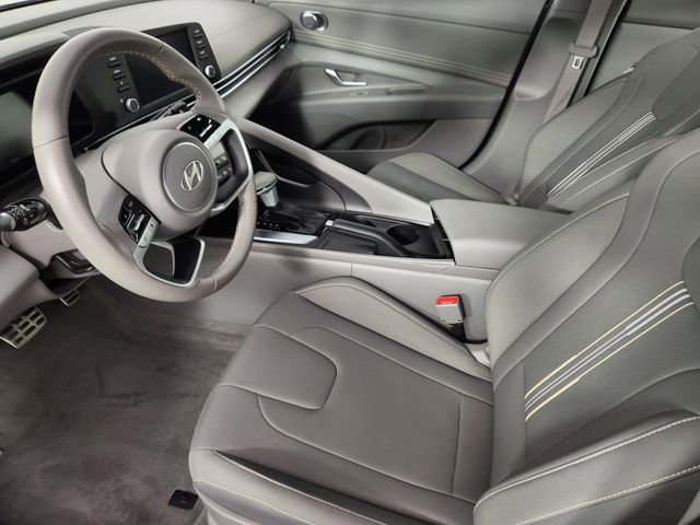Certified 2025 Hyundai Elantra Sport FWD image 11