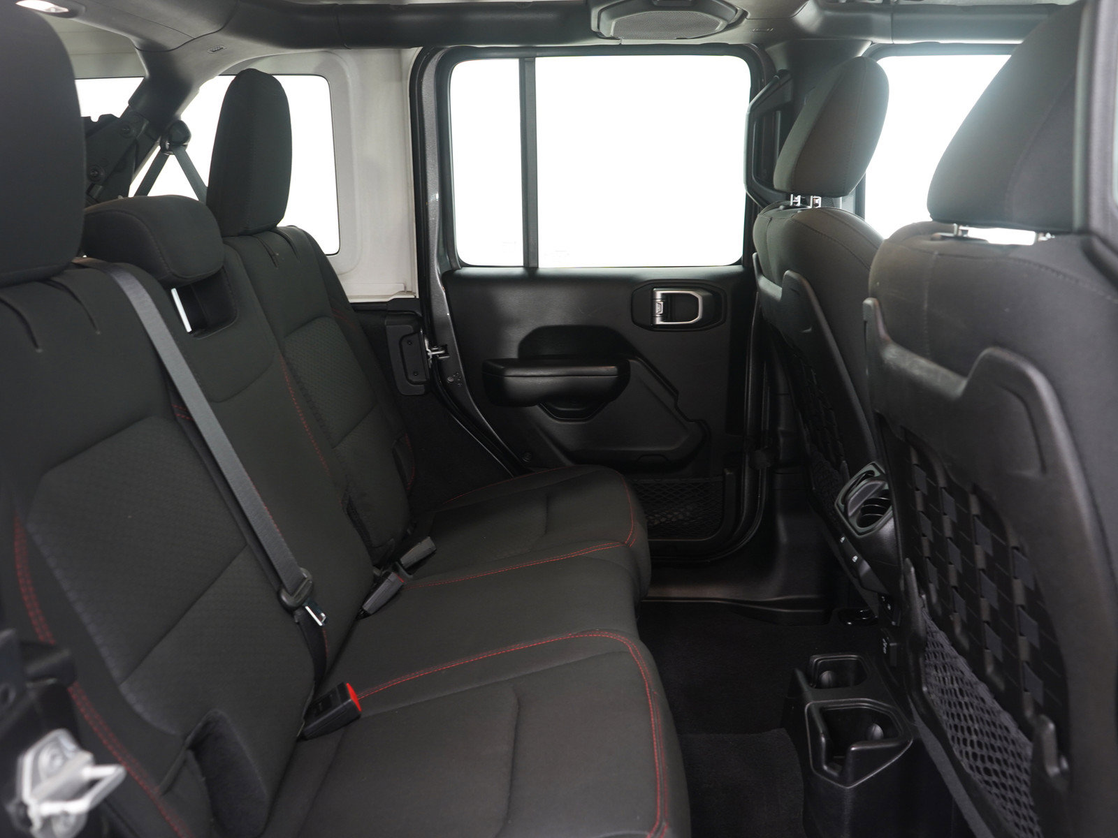Used 2019 Jeep Wrangler Unlimited Rubicon w/ Dual Top Group AWD/4WD image 12