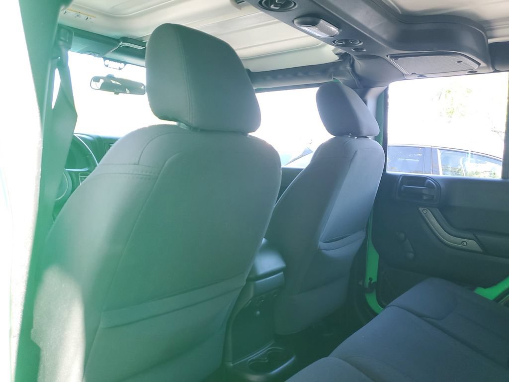 Used 2015 Jeep Wrangler Unlimited Sport w/ Connectivity Group AWD/4WD image 15