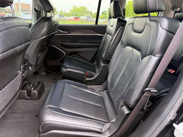 Used 2021 Jeep Grand Cherokee L Limited AWD/4WD image 14