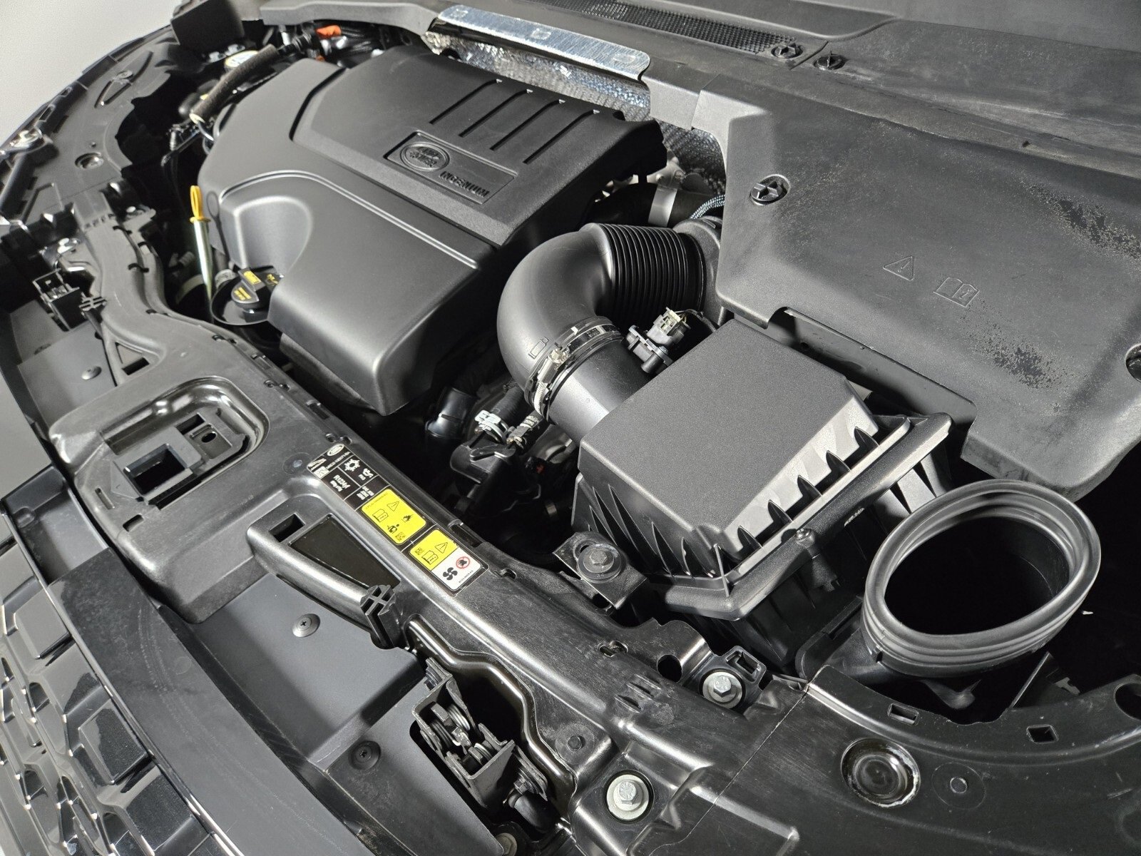 Used 2023 Land Rover Discovery Sport S R-Dynamic image 23