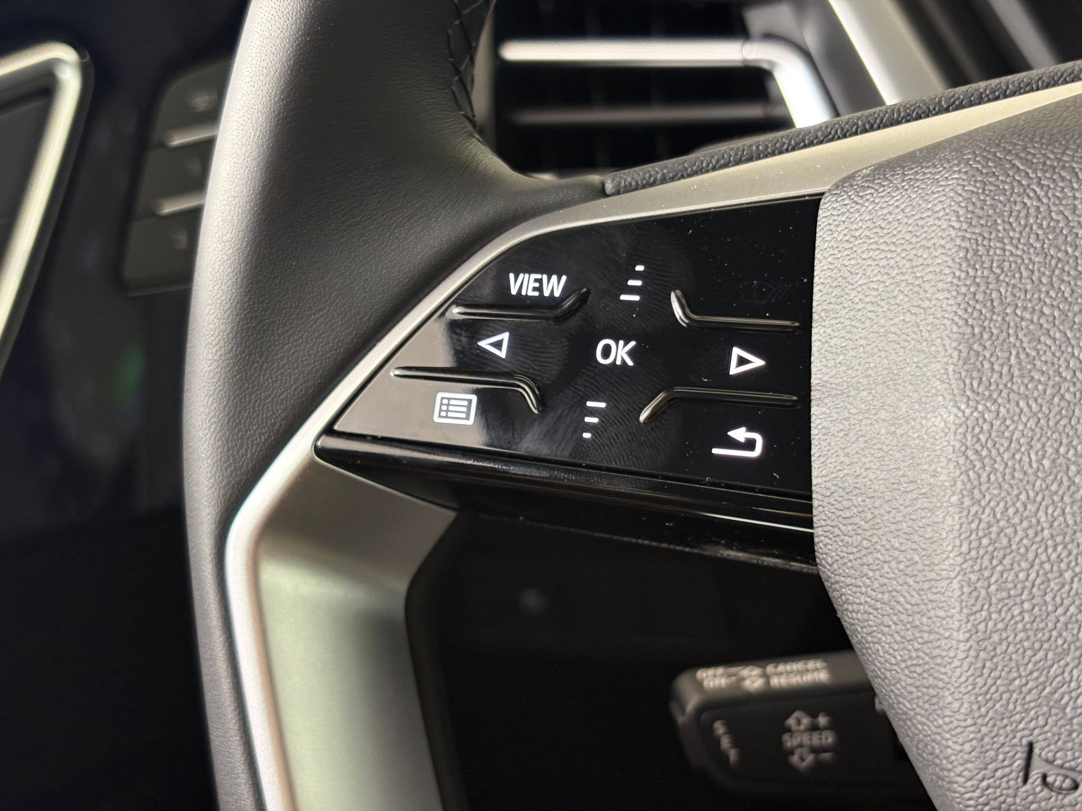 New 2026 Audi Q4 e-tron Premium image 16