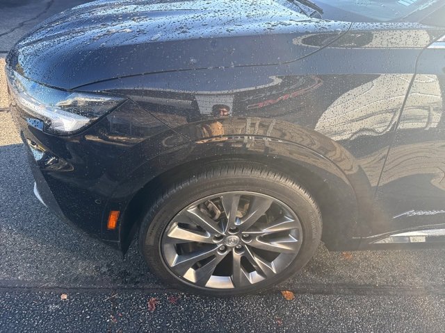 Used 2021 Buick Envision Avenir w/ Technology Package II image 4