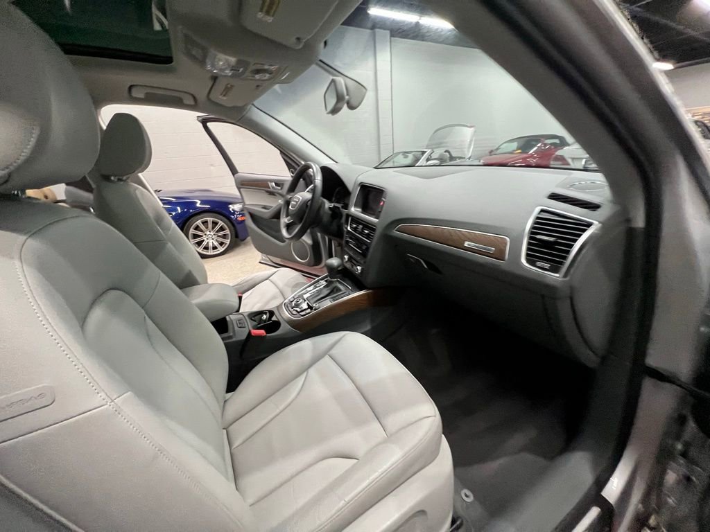 Used 2013 Audi Q5 3.0T Prestige image 37