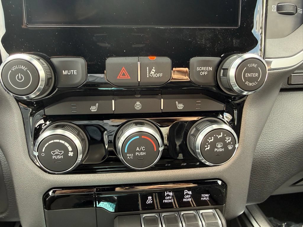 New 2026 RAM 1500 Big Horn AWD/4WD image 21