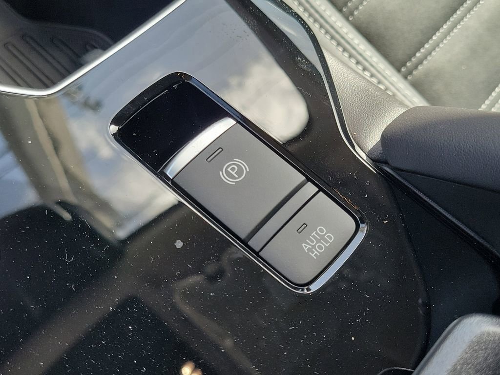 New 2025 Mitsubishi Outlander SE image 20