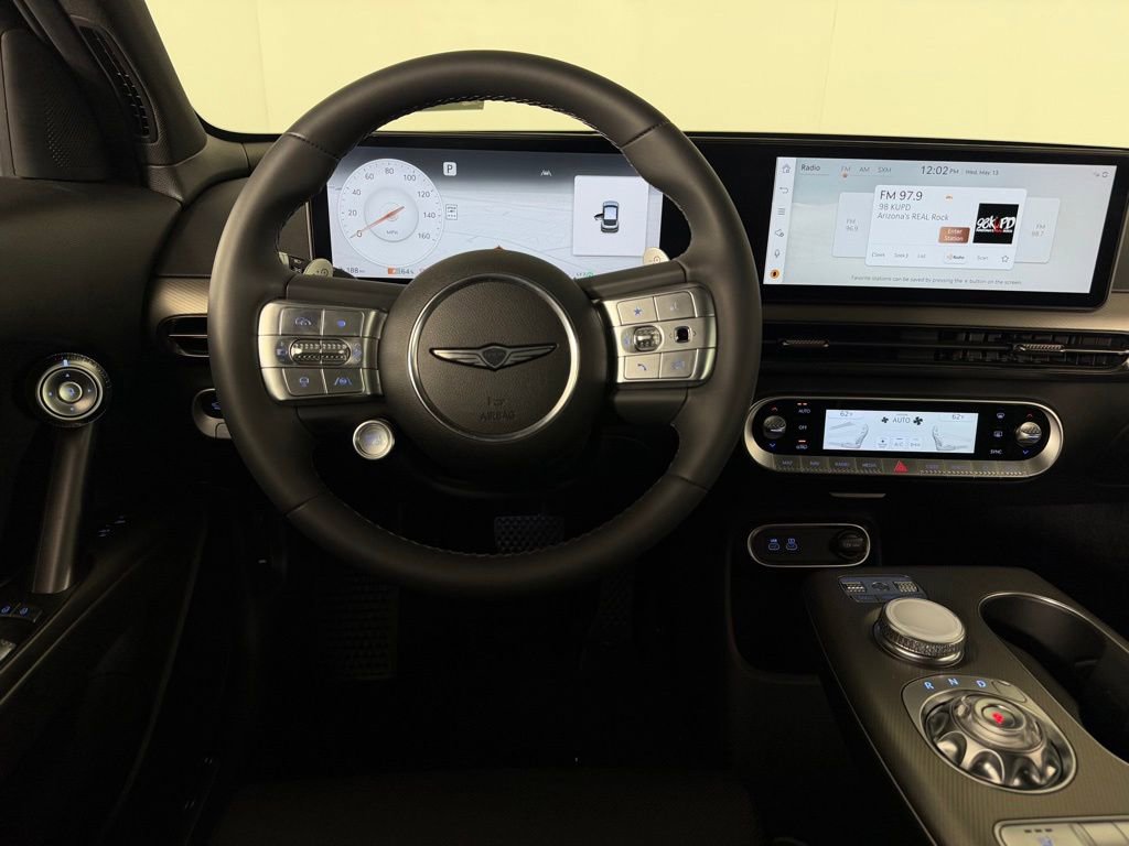Used 2025 Genesis GV60 RWD image 13