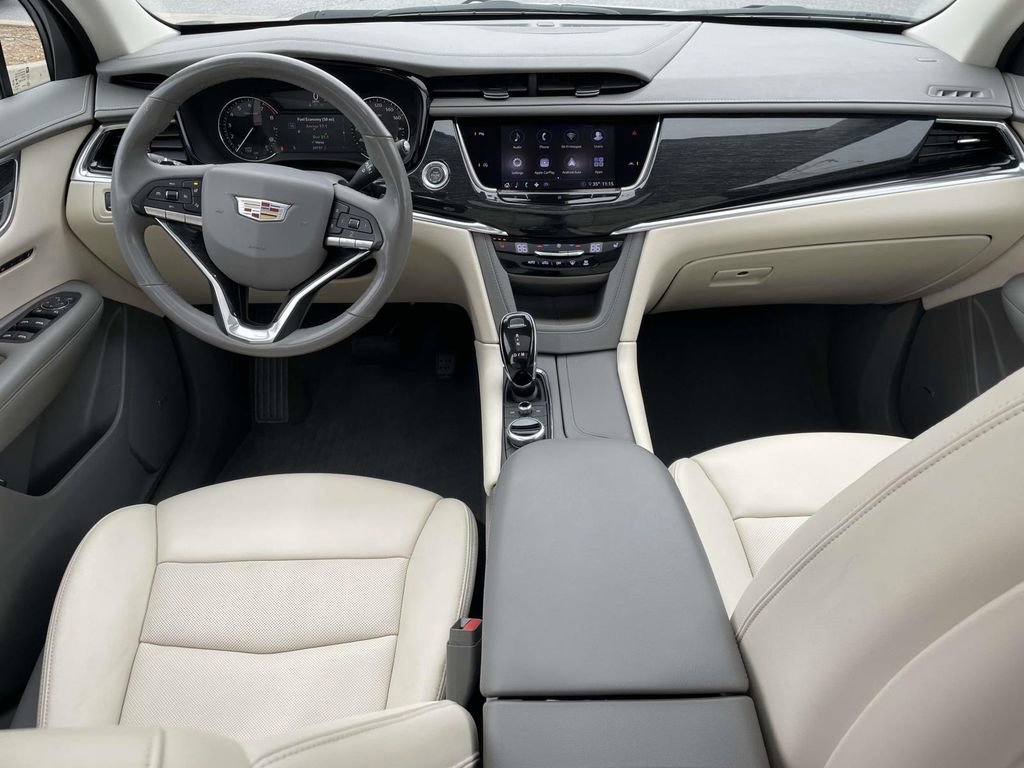 Used 2020 Cadillac XT6 Premium Luxury image 15