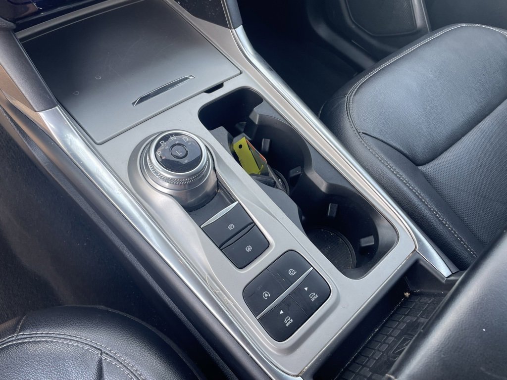 Used 2023 Ford Explorer Limited image 16