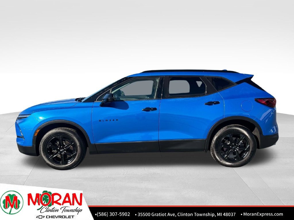 Certified 2024 Chevrolet Blazer LT w/ Convenience Package FWD image 3