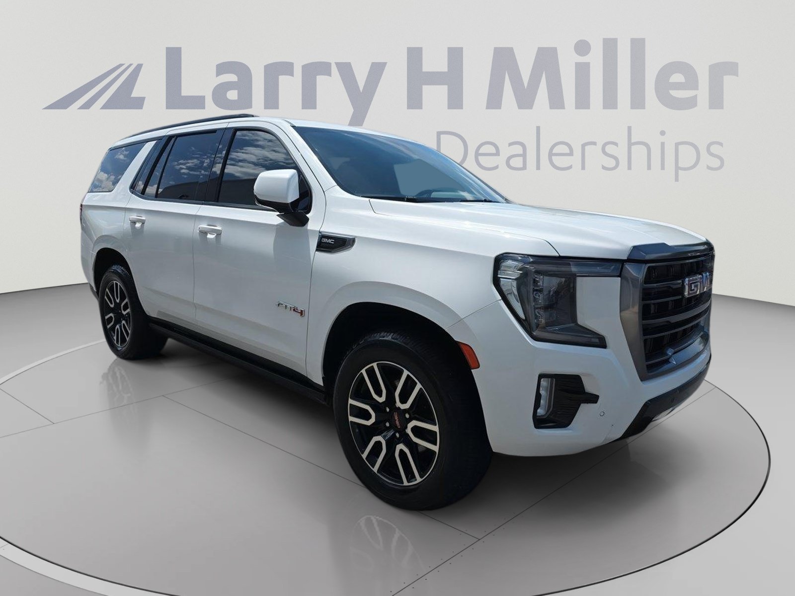 Certified 2021 GMC Yukon AT4 w/ AT4 Premium Plus Package AWD/4WD image 15