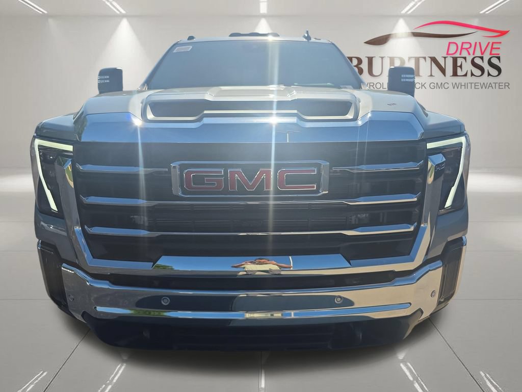 New 2026 GMC Sierra 2500 SLE AWD/4WD image 2