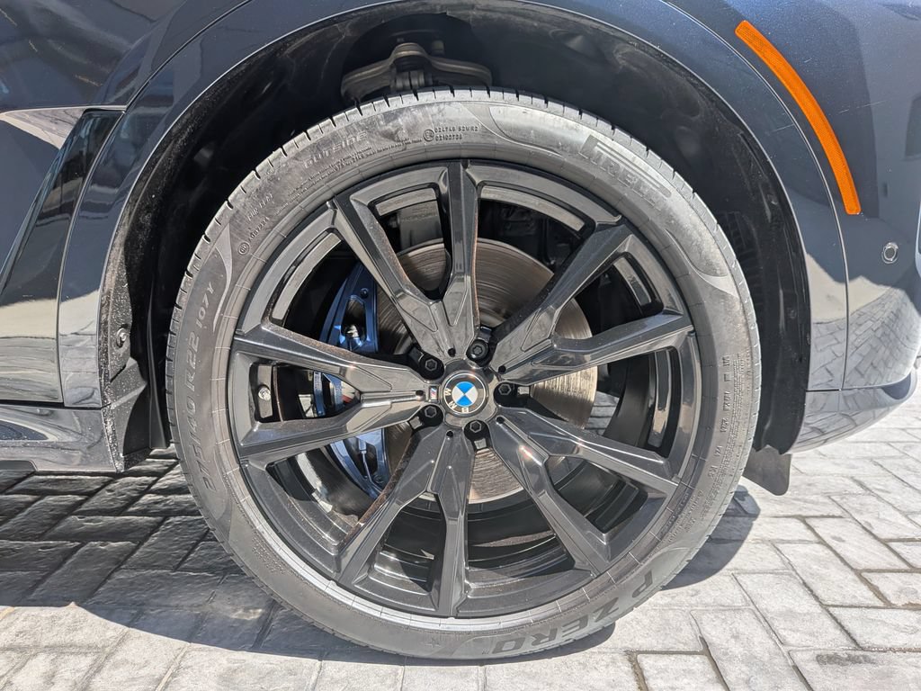Used 2025 BMW X7 M60i AWD/4WD image 12