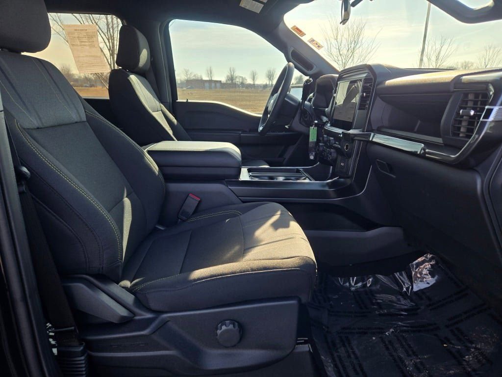 Used 2025 Ford F150 STX w/ Equipment Group 200A image 7