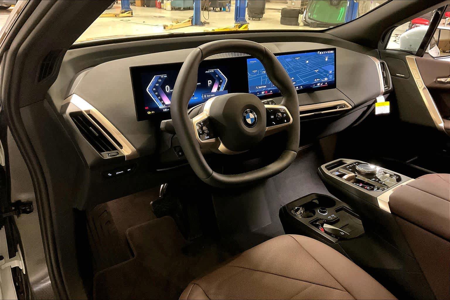New 2026 BMW iX xDrive60 image 8