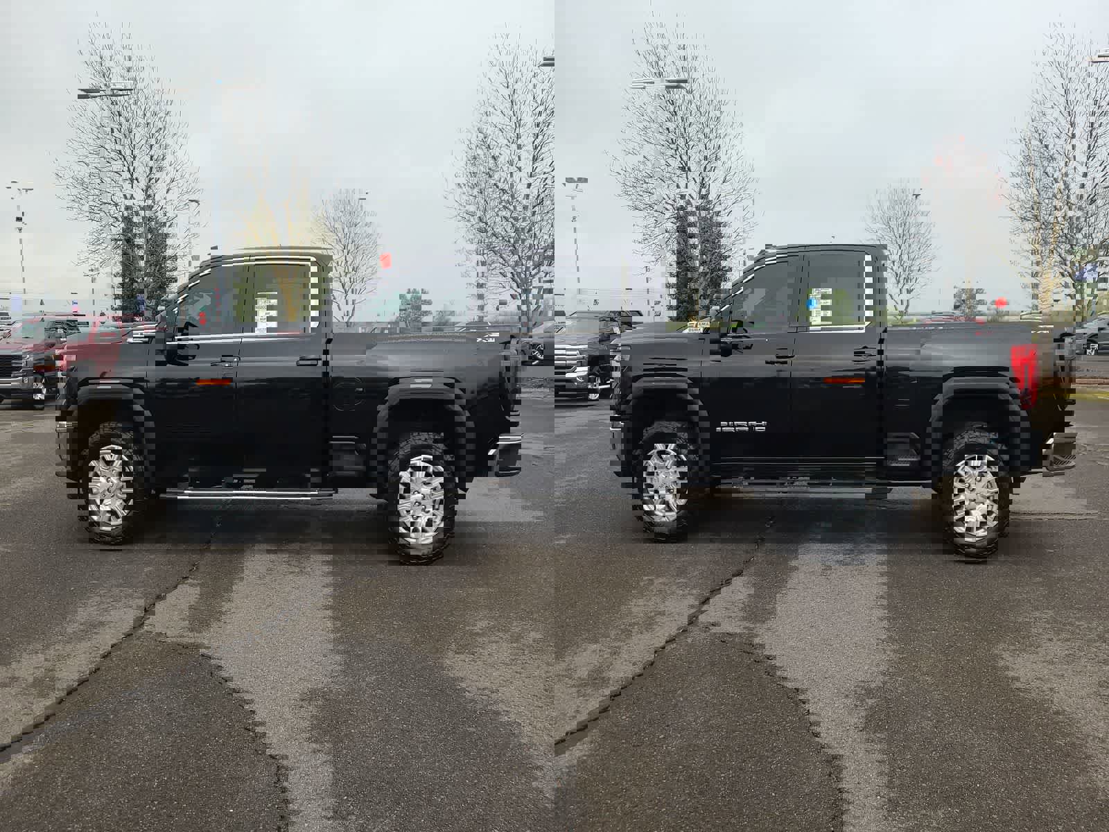 Used 2024 GMC Sierra 3500 SLE w/ SLE Value Package image 11