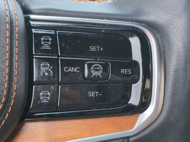 Used 2022 Jeep Grand Wagoneer Series III w/ Flexible Seating Group AWD/4WD image 27
