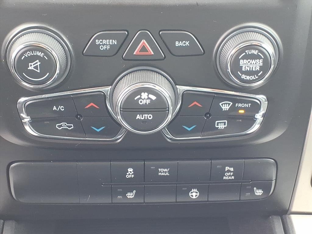 Used 2019 RAM 1500 Classic Warlock w/ Luxury Group image 8