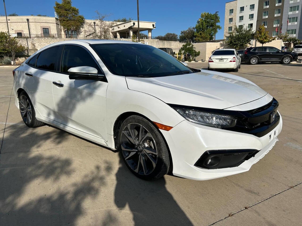 Used 2019 Honda Civic Touring image 8