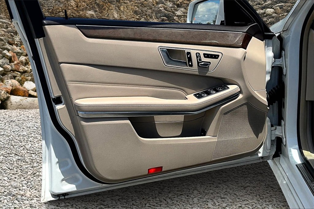 Used 2014 Mercedes-Benz E 350 4MATIC Sedan w/ Premium 1 Package image 21