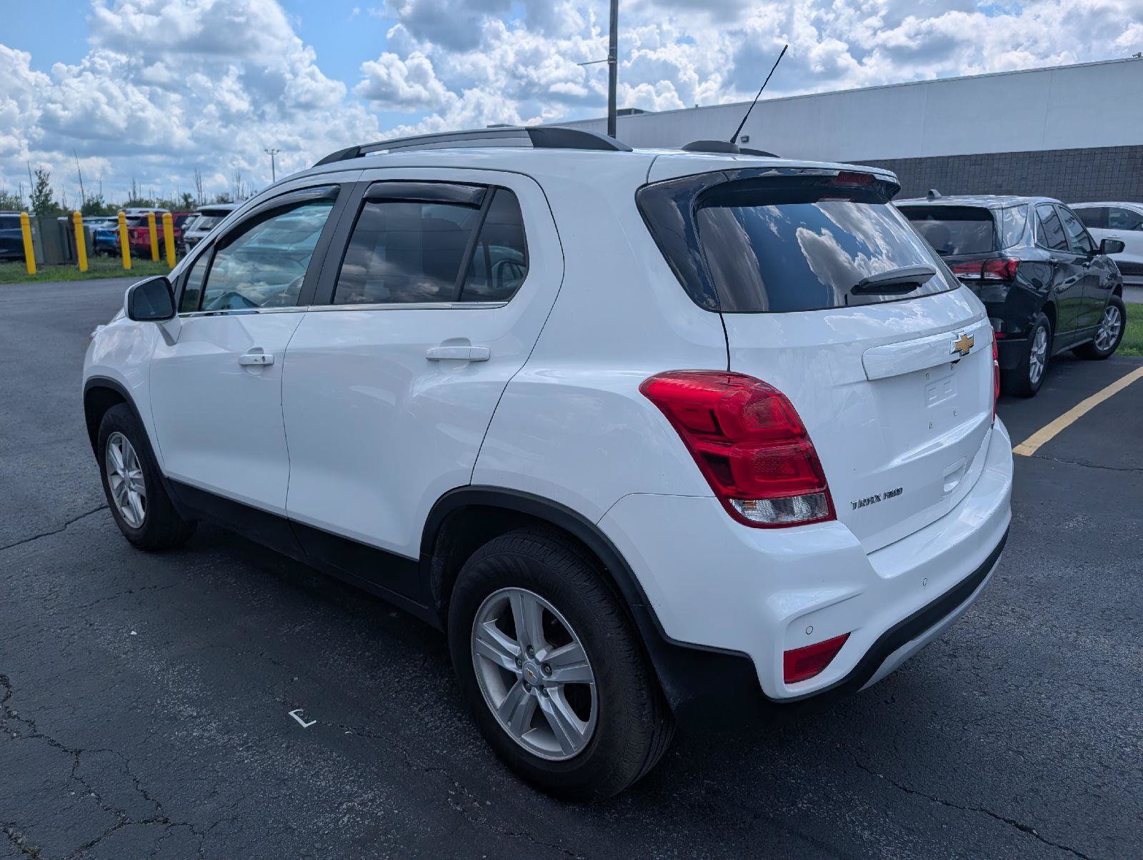 Used 2020 Chevrolet Trax LT w/ Driver Confidence Package AWD/4WD image 6