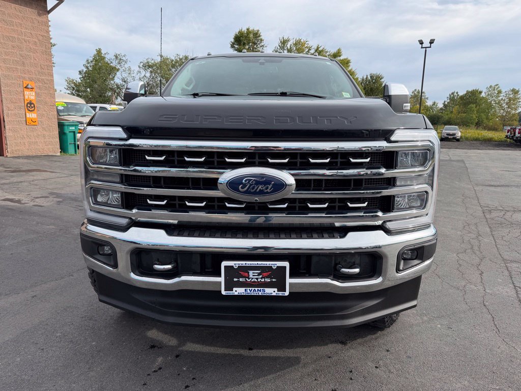 Used 2023 Ford F350 Lariat w/ Chrome Package AWD/4WD image 2