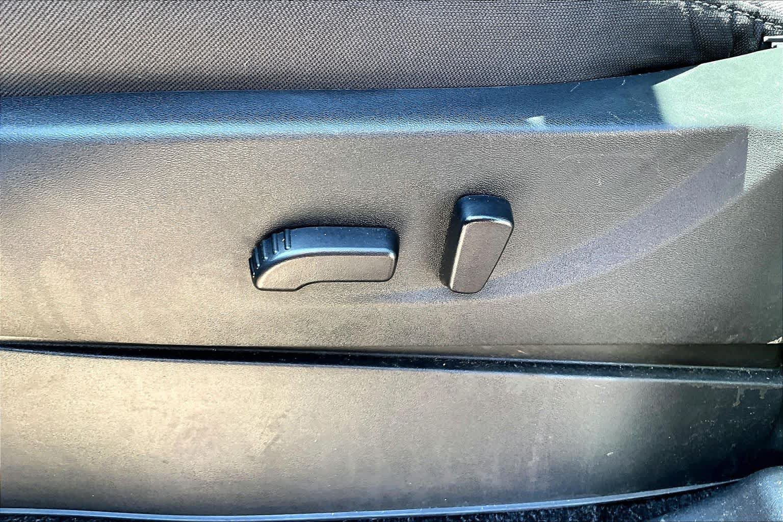 Certified 2024 Nissan Frontier SV w/ SV Convenience Package RWD image 34