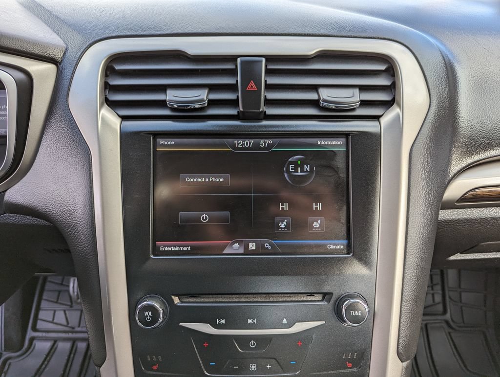 Used 2014 Ford Fusion Energi SE w/ Driver Assist Package FWD image 21