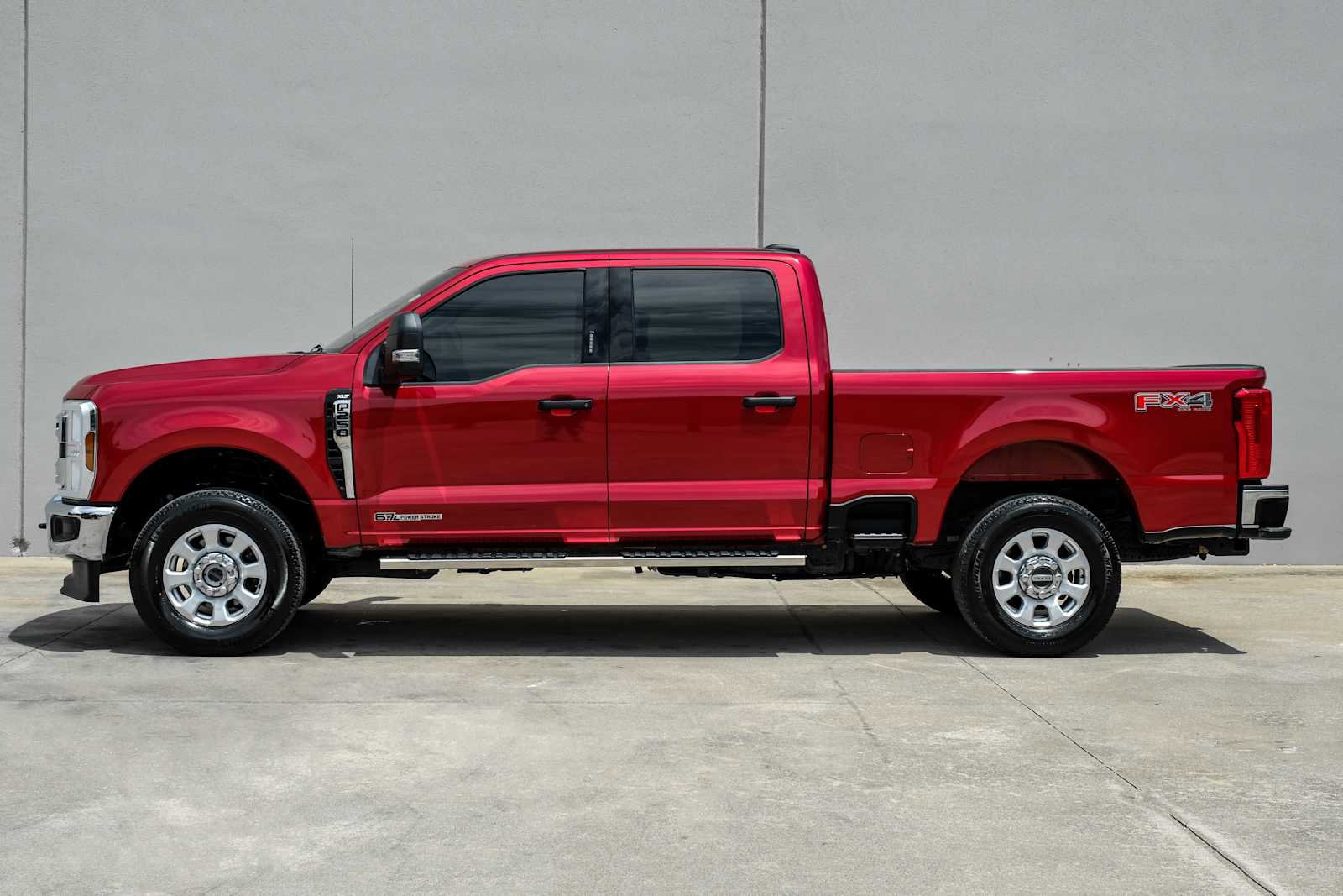 Used 2024 Ford F250 XLT w/ FX4 Off-Road Package AWD/4WD image 11