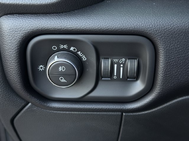 Used 2022 RAM 2500 Laramie AWD/4WD image 24