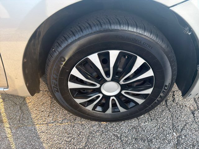 Used 2010 Toyota Sienna LE FWD image 29
