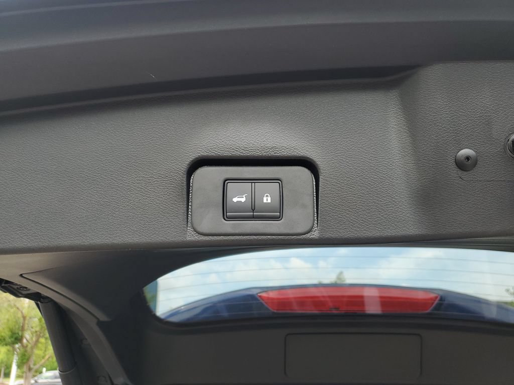 New 2026 Nissan Rogue SV FWD image 8