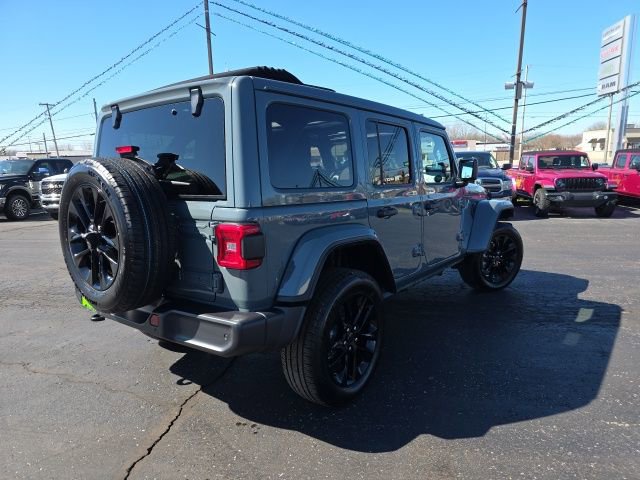 Used 2025 Jeep Wrangler Unlimited Sahara w/ Safety Group AWD/4WD image 6