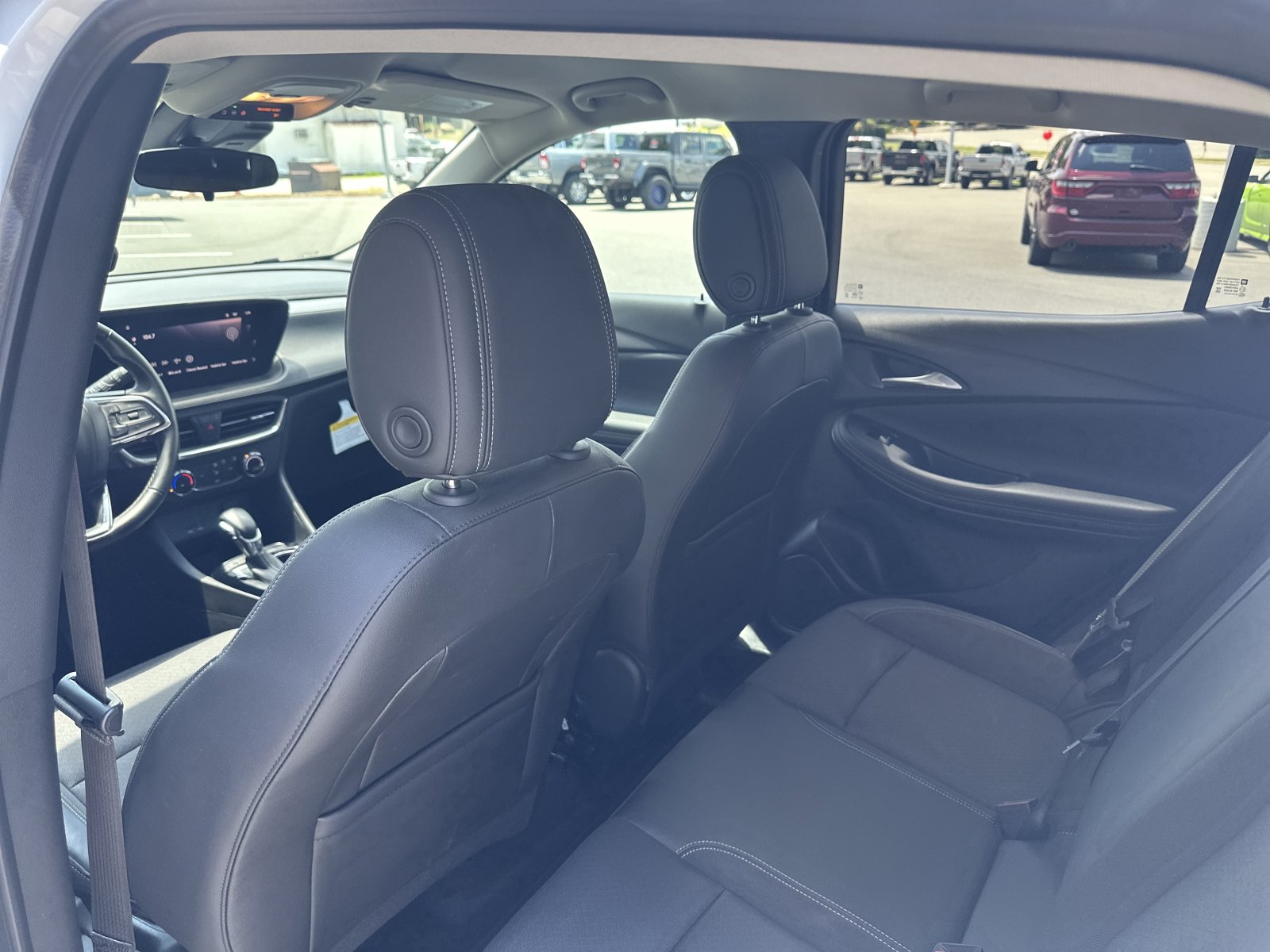 Used 2024 Buick Encore GX Preferred FWD image 18