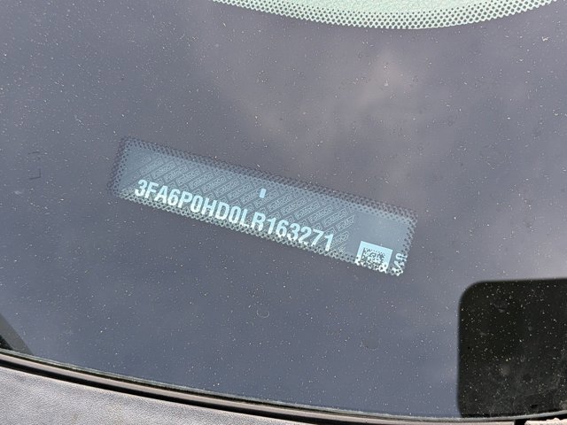 Used 2020 Ford Fusion SE w/ Equipment Group 151A FWD image 16