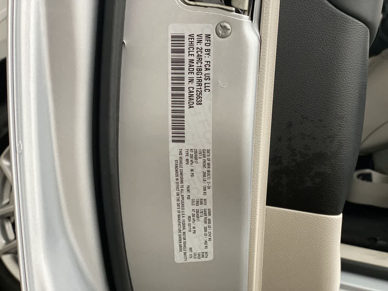 Used 2024 Chrysler Pacifica Touring-L FWD image 33