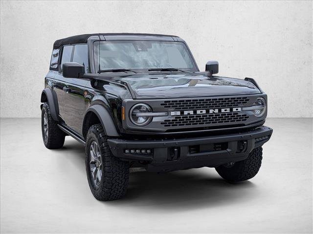 Certified 2024 Ford Bronco Badlands AWD/4WD image 3