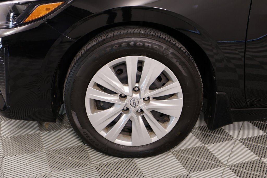 Used 2024 Nissan Sentra S image 16