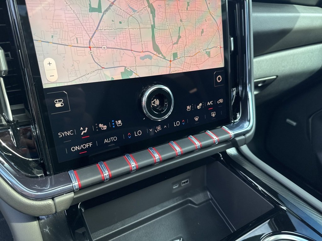 Used 2025 GMC Yukon AT4 w/ AT4 Premium Package image 30