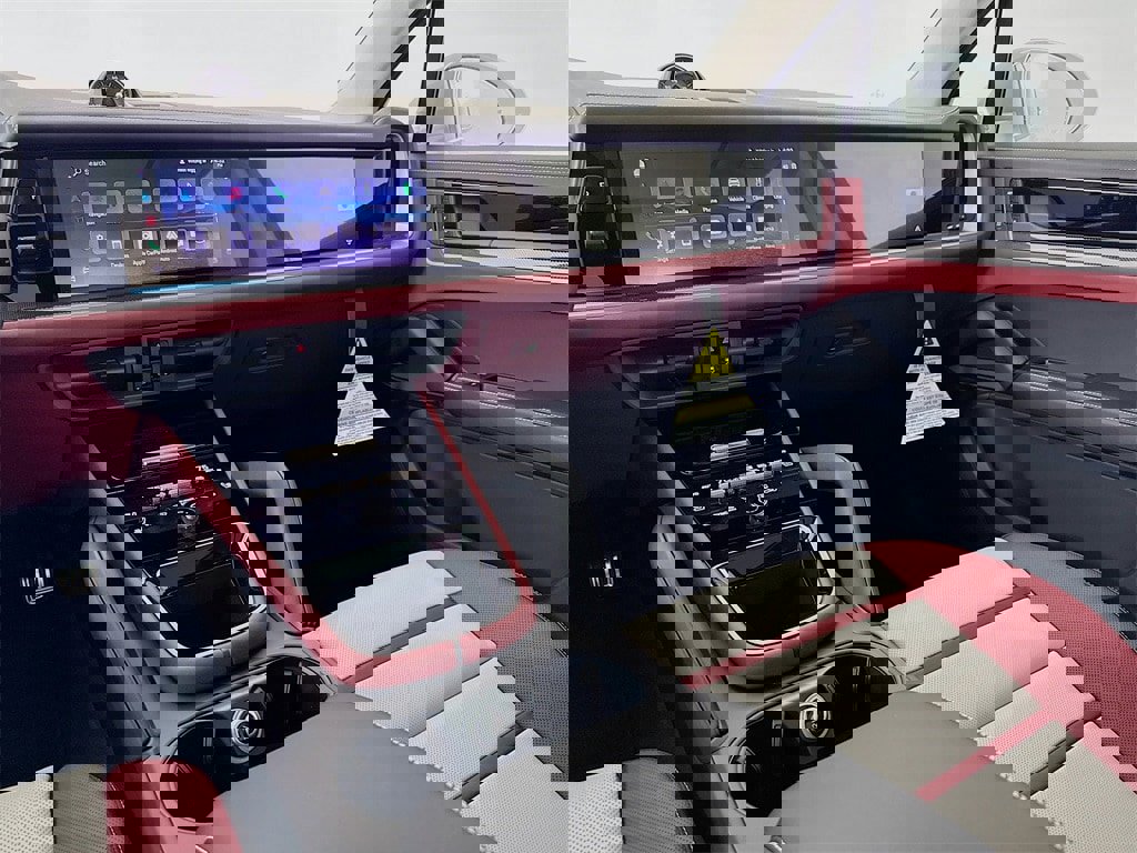 New 2026 Porsche Cayenne Turbo image 27