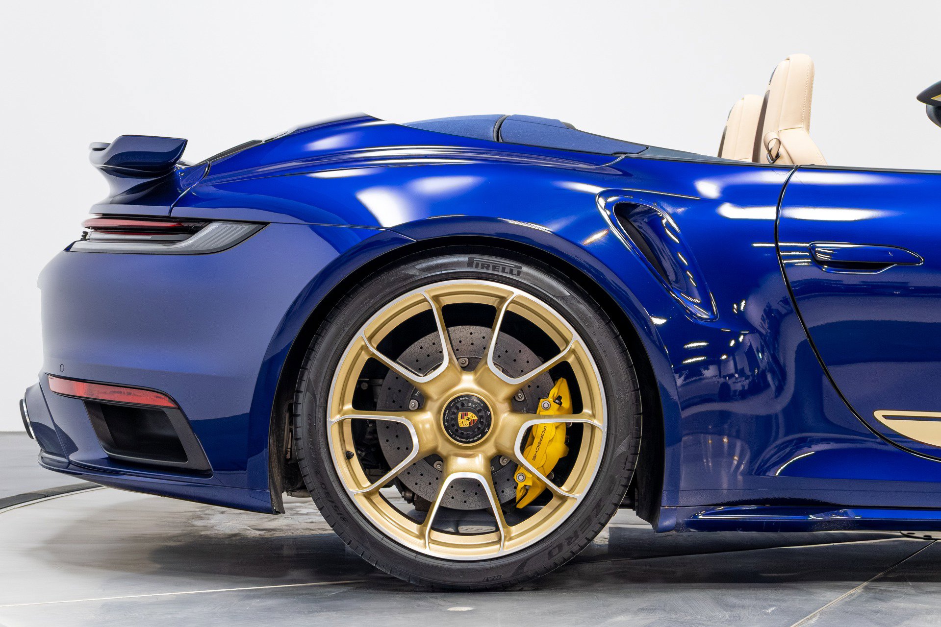 Used 2021 Porsche 911 Turbo S image 19