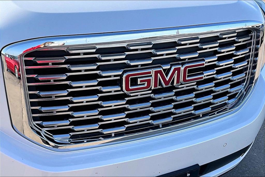 Used 2018 GMC Yukon Denali w/ Denali Ultimate Package image 38