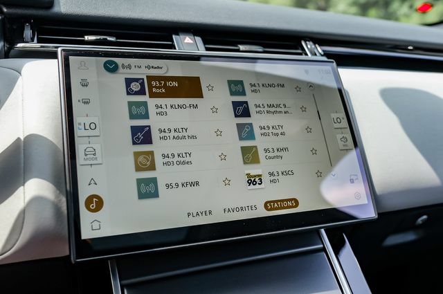 New 2026 Land Rover Range Rover Velar S AWD/4WD image 38