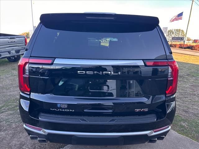 New 2026 GMC Yukon XL Denali w/ Denali Reserve Package AWD/4WD image 10