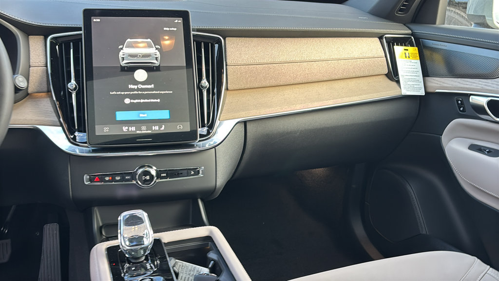 New 2027 Volvo XC90 B6 Plus AWD/4WD image 8